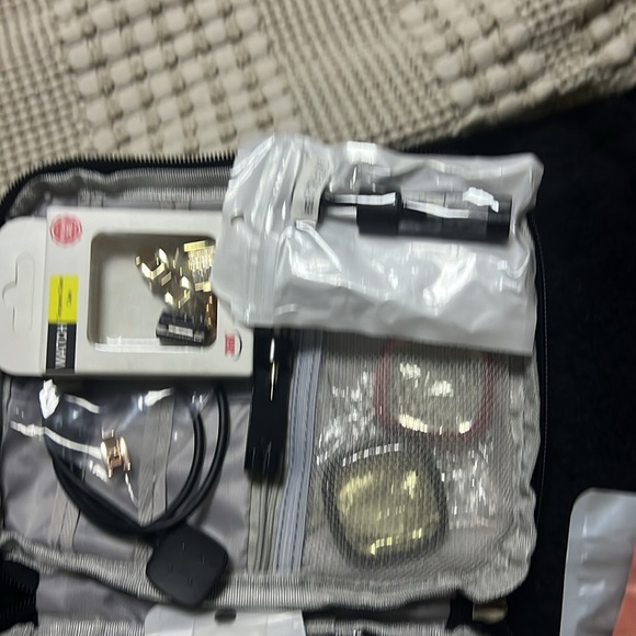 Fitbit sense - Picture 3 of 5